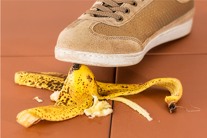 accident banana skin be careful 36763