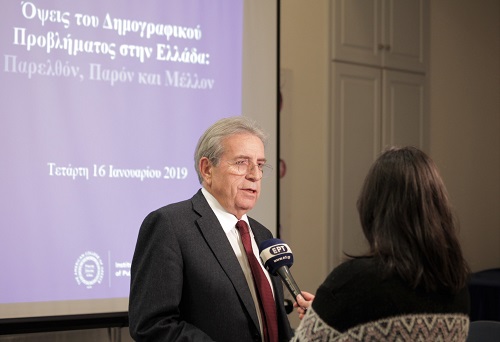 Ο Διευθυντής του Ινστιτούτου Δημόσιας Υγείας του Αμερικανικού Κολλεγίου Ελλάδος, κύριος Παναγιώτης Μπεχράκης: Ο Διευθυντής του Ινστιτούτου Δημόσιας Υγείας του Αμερικανικού Κολλεγίου Ελλάδος, κύριος Παναγιώτης Μπεχράκης: