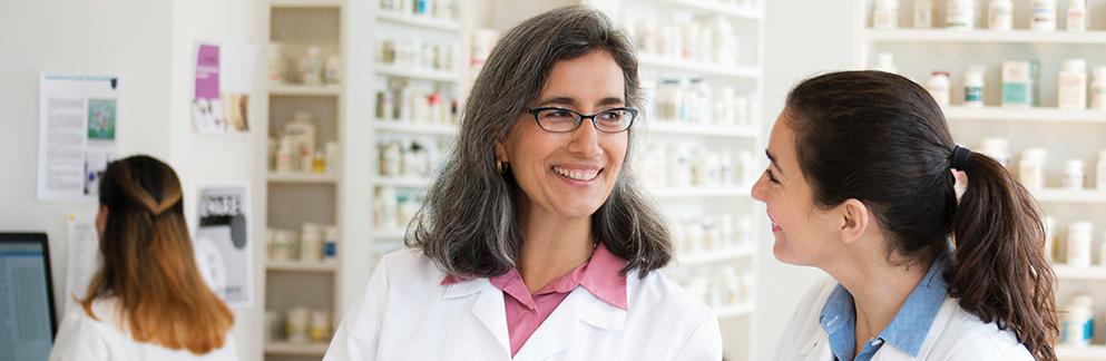 A water fountain, or a sound system that animates the space, are all easy gestures that help the customer / patient to feel comfortably in the pharmacy. A water fountain, or a sound system that animates the space, are all easy gestures that help the customer / patient to feel comfortably in the pharmacy.
