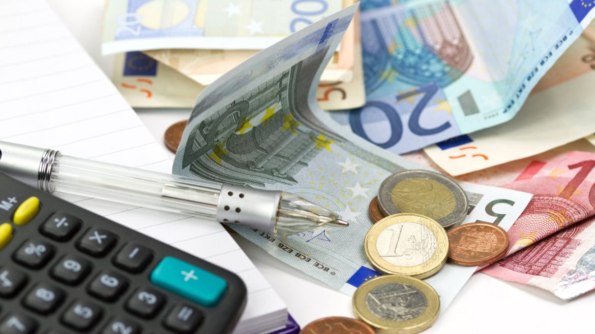 Το να καταλάβει ο φαρμακοποιός τον τρόπο λειτουργίας των εκπτώσεων και να μάθει να τις διαπραγματεύεται ανάλογα με τους στόχους του, είναι ένα σημείο-κλειδί για την πολιτική τιμών που θα ακολουθήσει το φαρμακείο.