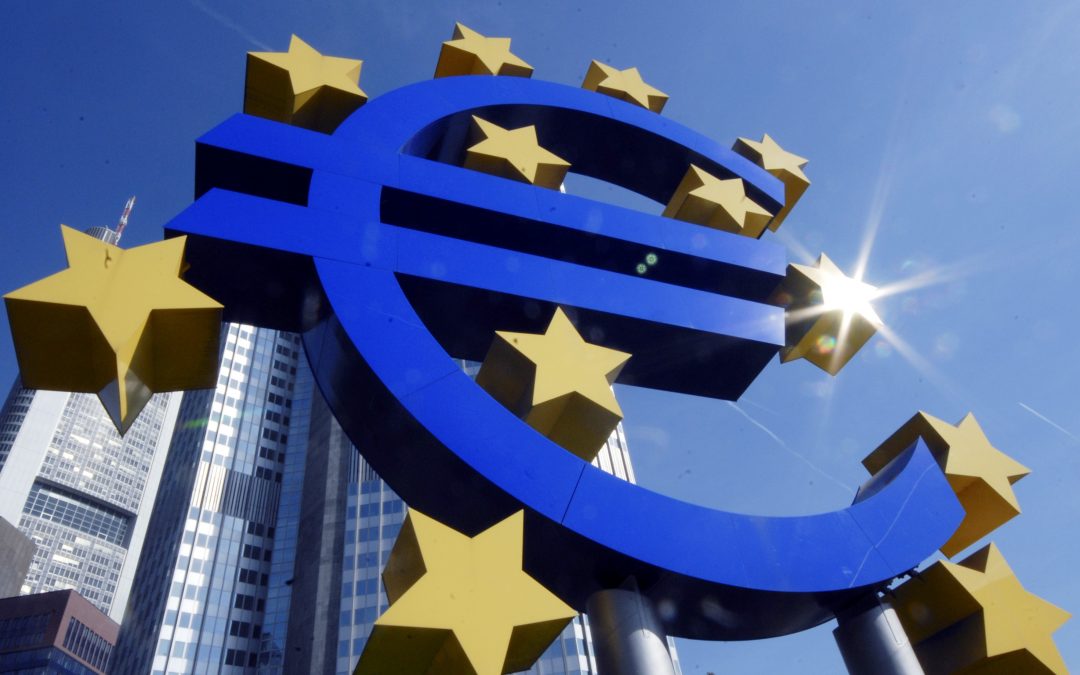 Είναι, ωστόσο, το γεγονός ότι ο Νότος θα πρέπει να ανακάμψει από την ύφεση με ένα πολύ μεγάλο χρέος, σε αντίθεση με τον Βορρά, που ανησυχεί τις αγορές και αξιωματούχους της Ευρωζώνης. Είναι, ωστόσο, το γεγονός ότι ο Νότος θα πρέπει να ανακάμψει από την ύφεση με ένα πολύ μεγάλο χρέος, σε αντίθεση με τον Βορρά, που ανησυχεί τις αγορές και αξιωματούχους της Ευρωζώνης.