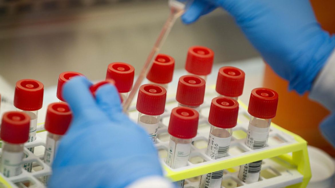 Η Ευρωπαϊκή Επιτροπή Έδωσε Άδεια για τη Χρήση της Ρεμδεσιβίρης ως Θεραπείας της COVID-19.