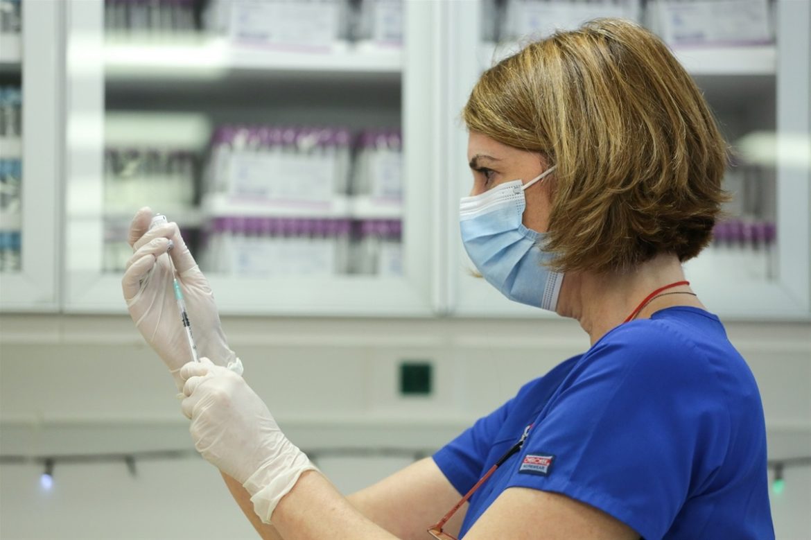 Οδηγίες για τον Εμβολιασμό Έναντι του SARS-CoV-2 σε Άτομα με Υποκείμενα Νοσήματα.