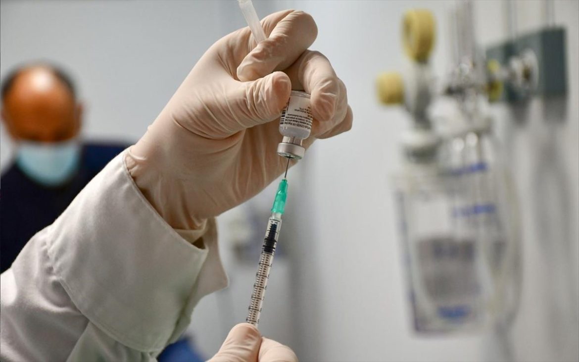 Ανοίγουν τα Ραντεβού της Ηλικιακής Ομάδας 40 - 44 Ετών και για τα 4 Διαθέσιμα Εμβόλια Κατά της Covid-19.