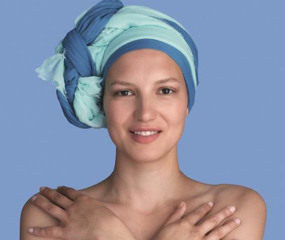 Παράλληλα η La Roche-Posay αναπτύσσει υπηρεσίες & δράσεις για τη βελτίωση της ποιότητας ζωής των ασθενών με καρκίνο. Παράλληλα η La Roche-Posay αναπτύσσει υπηρεσίες & δράσεις για τη βελτίωση της ποιότητας ζωής των ασθενών με καρκίνο.